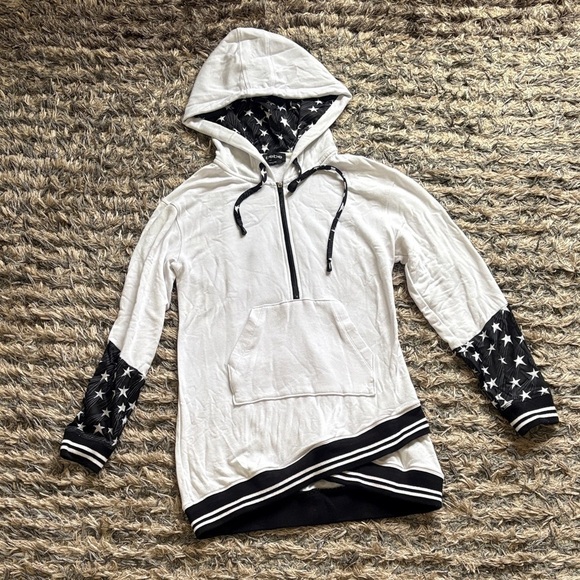 bebe Tops - Bebe White and Black Star Hoodie, Size XS